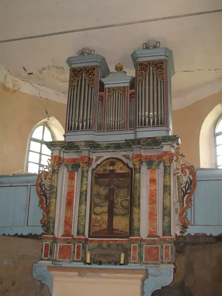 Altar und Orgel