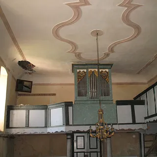 Orgel im Raum