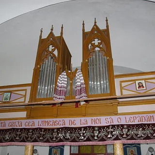 Orgel im Raum