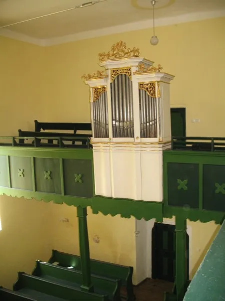 Orgel im Raum